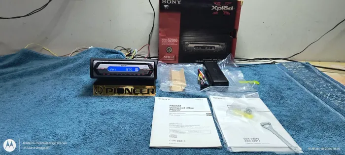 Cd player Sony CDX -S2010 Zero sem uso vintage relíquia 