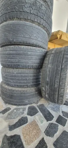 4 Pneus HT Goodyear 265/70/16 + 3 Pneus AT Roadstone 265/70/16 R$600 TUDO