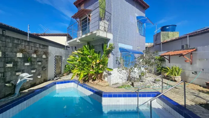 Oportunidade!! Casa 4/4 Sendo 03 Suites em Cidade Verde