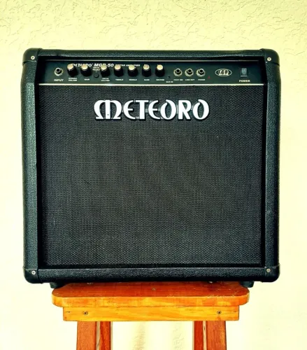 Amplificador Meteoro MGR-50 - Conservado