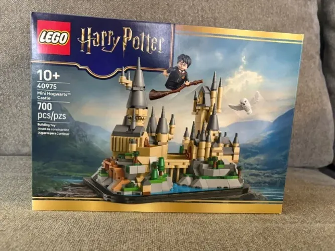 Lego 40975 Harry Potter - Mini Castelo Hogwarts (700 Peças)