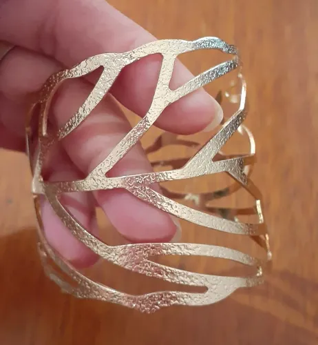 Pulseira folha dourada