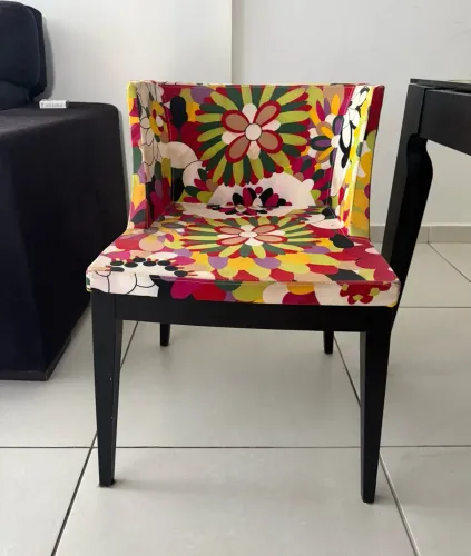 4 cadeiras estilo poltrona coloridas
