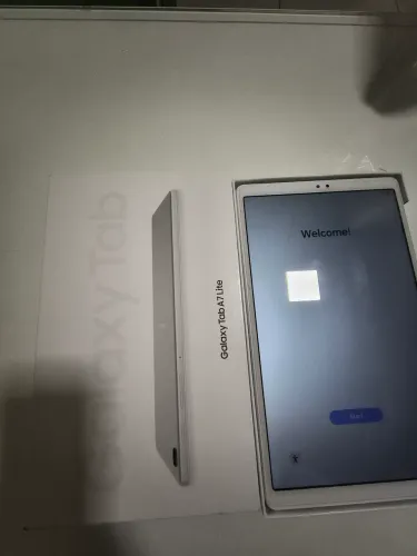 Tablet Samsung tab A7 lit SM 7220 8.7' 32GB prateado 3G memória RAM.