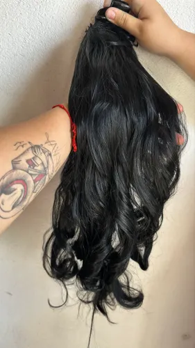 CABELO BIO HUMANO PRETO , andulado 65cm 180 gramas na tela fina 