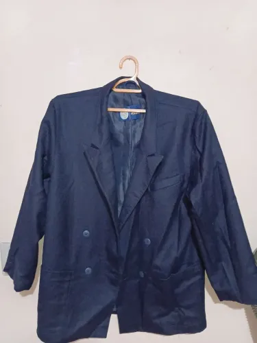 Blazer feminino. ORIGINAL C&A. Corte britânico. Sem ombreiras. Abotoaduras dupla.