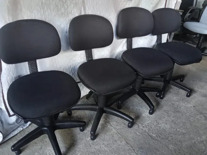 Cadeira secretária para costureira