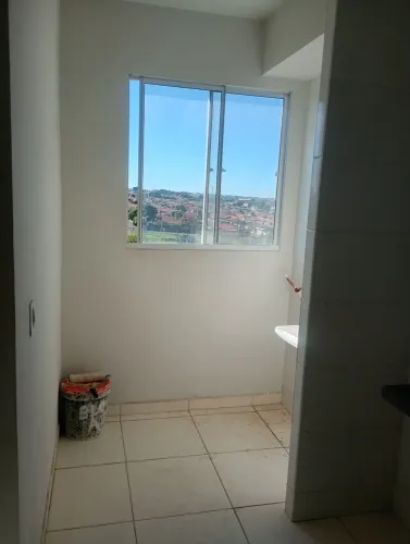 Alugo apartamento perto do UMC