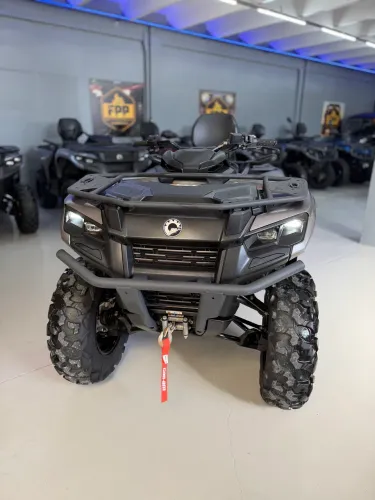 Quadriciclo Can am 700 XT - 2024