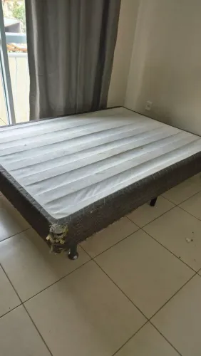 Doando box cama casal