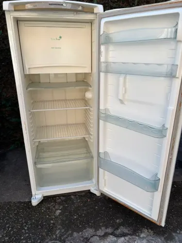 Geladeira 1 porta frostfree