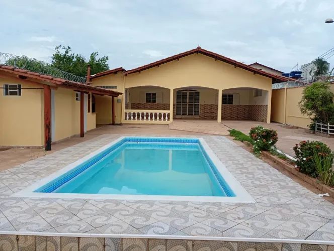 Casa 4 quartos no Criméia Leste - Goiânia - GO