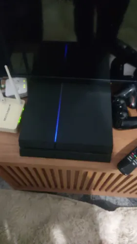 PS4 slim , 500 gb muito bom