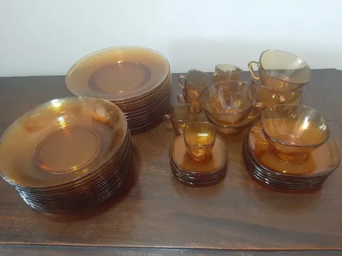 Conjunto de louças vintage (âmbar) da marca VEREGO FRANCE (original) - Ótima conservação!