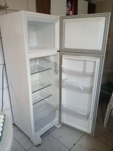 Vendo Geladeira