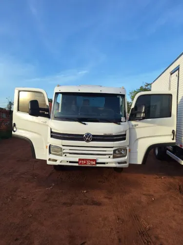 Caminhão delivery 11180