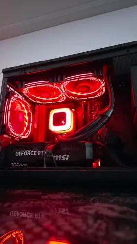 PC Gamer Ryzen 7 9800X3D + RTX 5070 | 32GB DDR5 | NVMe 1TB | Novo
