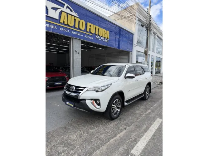 Toyota Hilux SW4 SRX 4X4 2.8 TDI 16V Dies. Aut. 2019