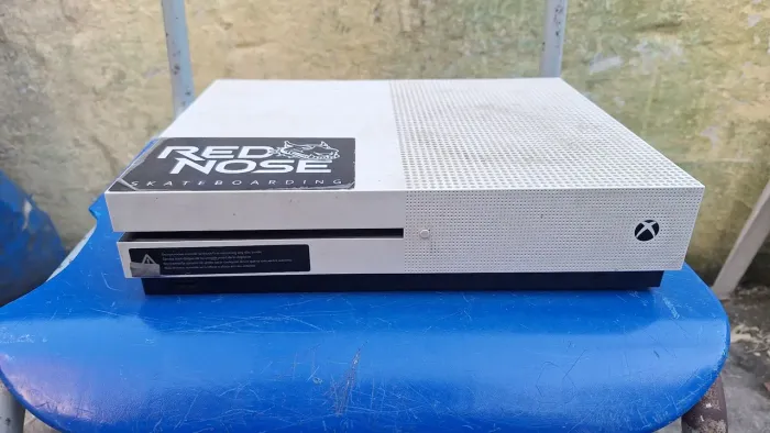 Xbox one, mas controle valor simbólico 1mil 100 reais