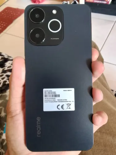 Realme note 70
