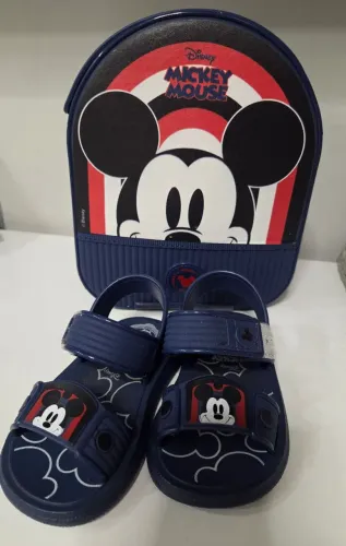 Kit mochila e sandália mickey grendene
