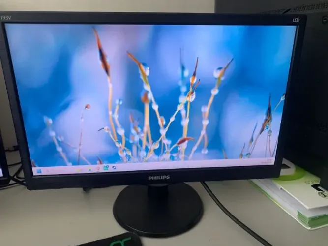Monitor Philips 193V5 PHL