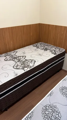 Vende-se cama nova