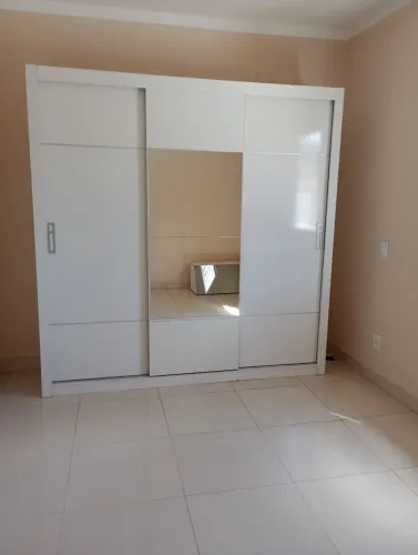Vendo esse guarda roupa novo e esse espelho o jogo po1000 os dois