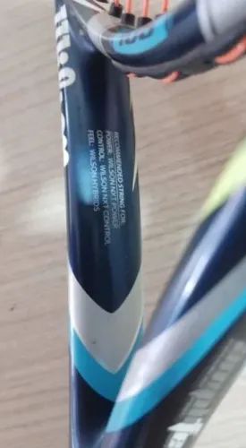 Raquete de tênis Wilson 108 + raqueteira 