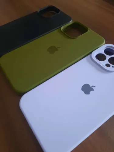 Kit com 3 Capinhas para iPhone 13 Pro Max - R$ 75