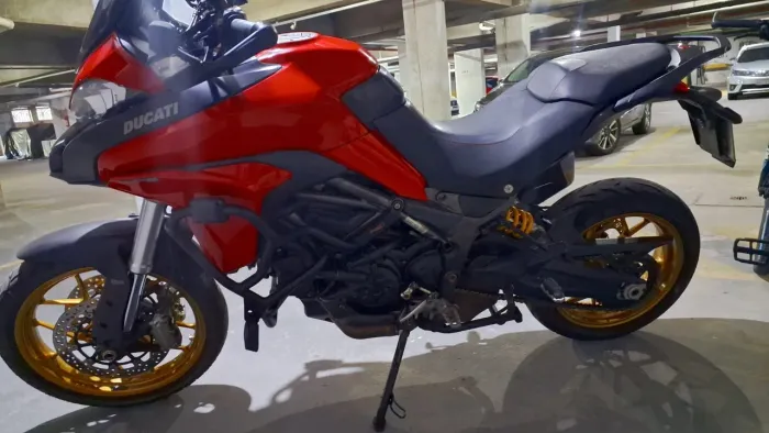 Ducati 950 S