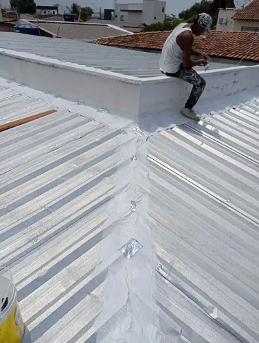 Reparos em telhados tira goteiras 