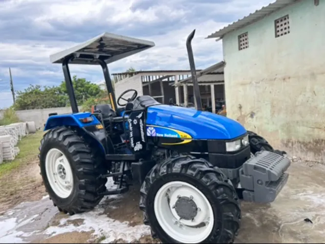 TRATOR NEW HOLLAND TL 80 ANO 2000