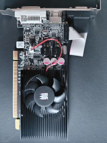 PLACA DE VIDEO NVIDEA GT 210 1GB DDR3