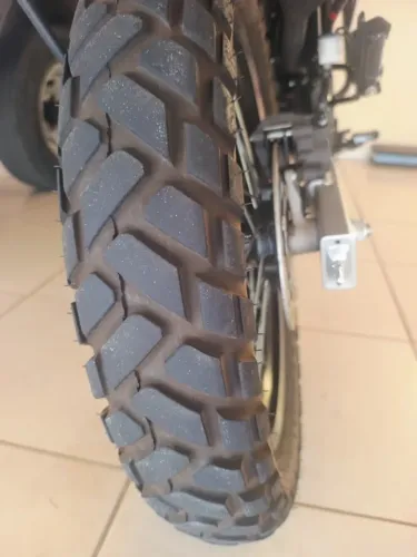Moto impecável, sem detalhes