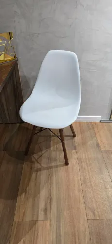 Cadeira Charles Eames