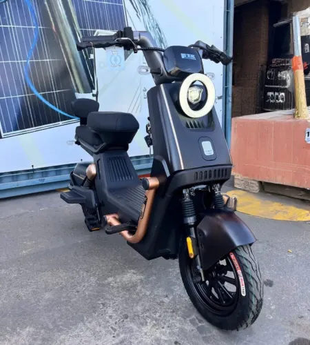 Scooter elétrica 2025
