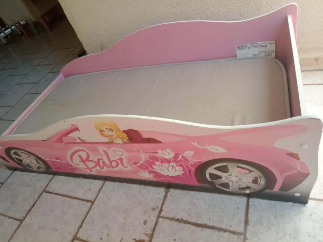 Cama infantil femenina 