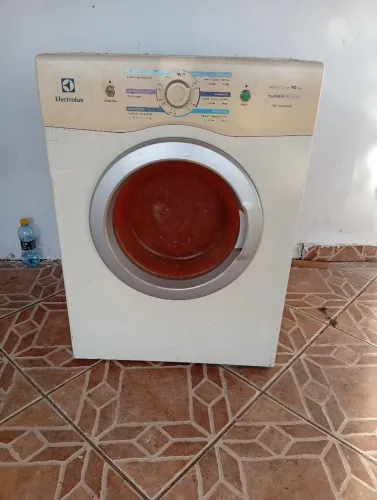SECADORA DE ROUPAS ELETROLUX 
