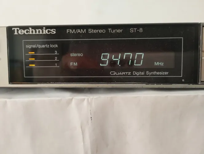 Turner Technics ST 8