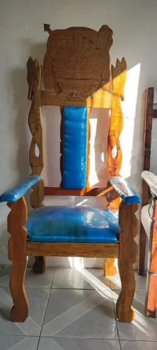 Cadeira de Ligunedé 1,50x50cm Nova, Nunca Usada - Linda e Impecável