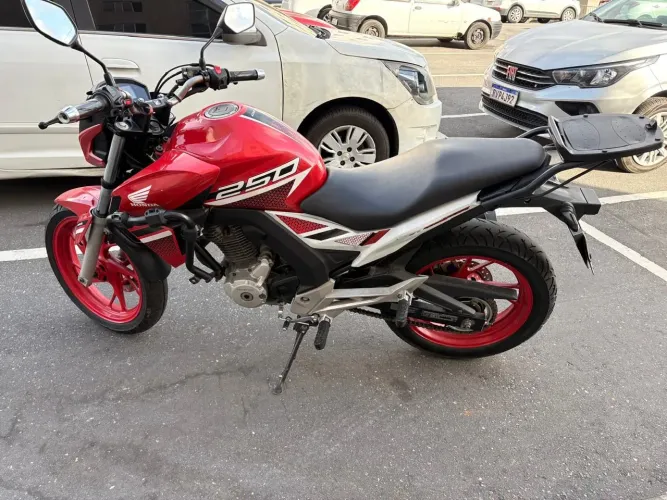Cb 250f