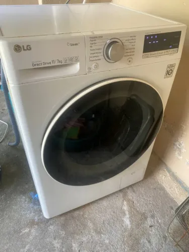Lava e Seca LG 11kg Touch com Wifi 110v