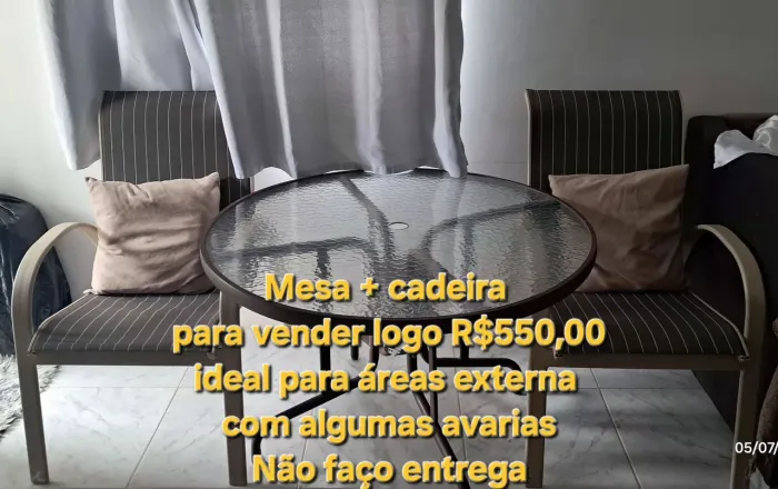 Conjunto de mesa + 2 cadeiras