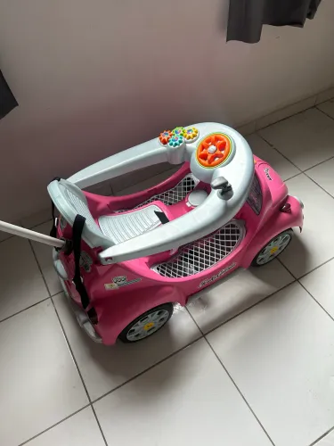 Carrinho Fusca Rosa Infantil em Ótimo Estado