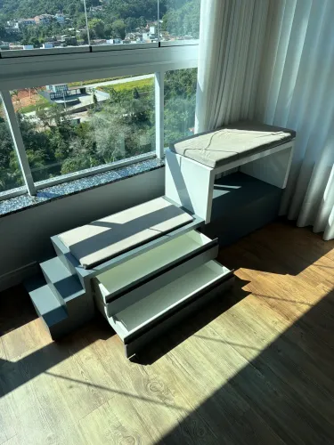 Cama para Pet ou suporte para vasos banquinho móvel sob medida