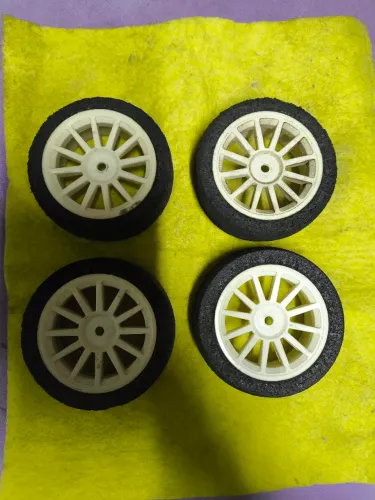 Rodas carrinho automodelo 12mm espuma