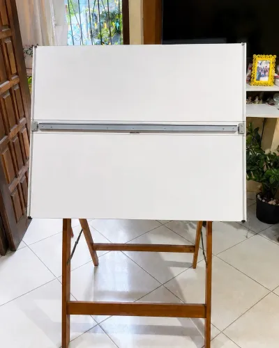 Mesa Prancheta de Desenho Técnico com Cavalete em Madeira