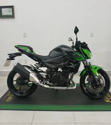 KAWASAKI Z400