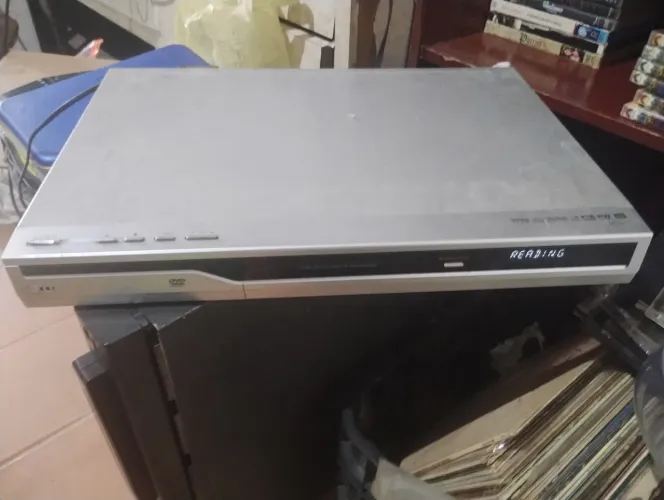 Gravador de dvd de mesa LG DR7621B com defeito no estado